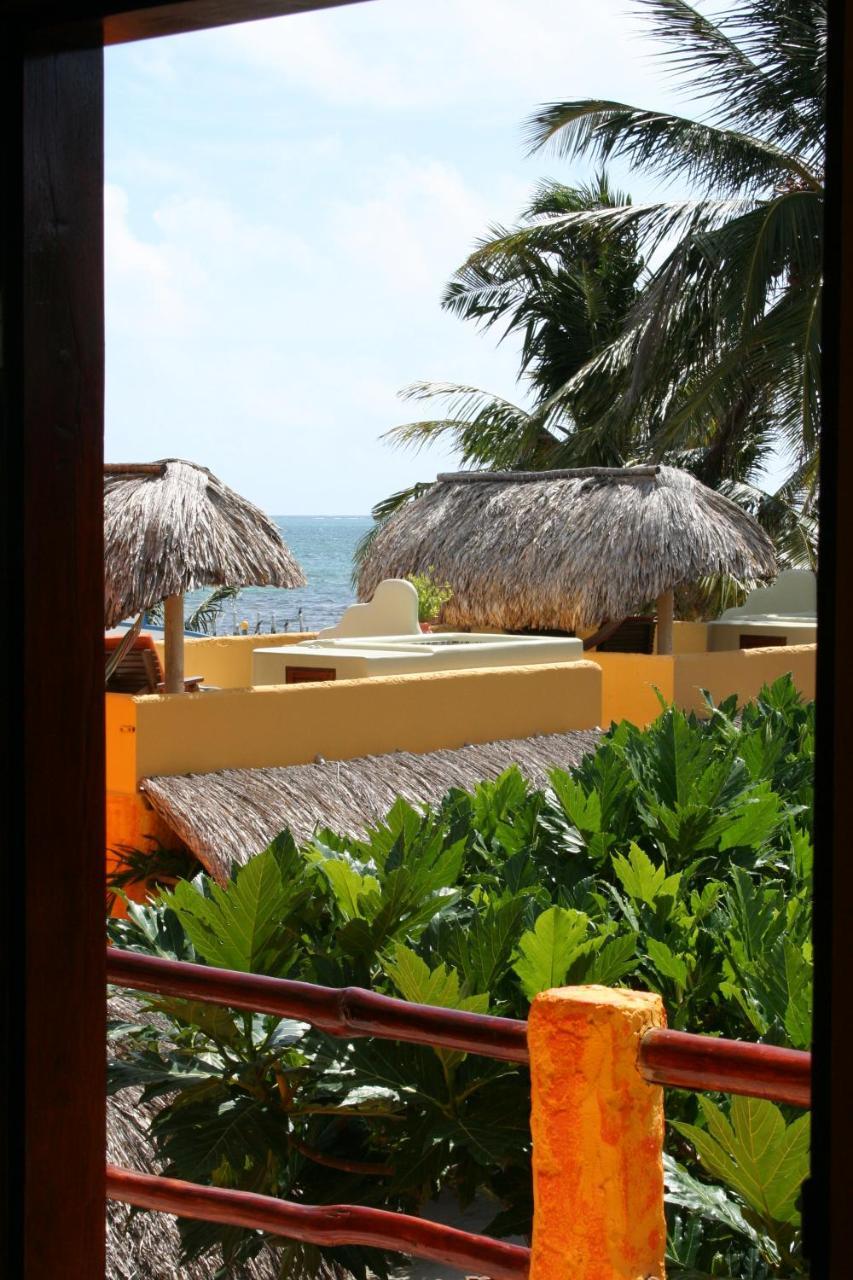 Seaside Cabanas Hotel Caye Corker エクステリア 写真